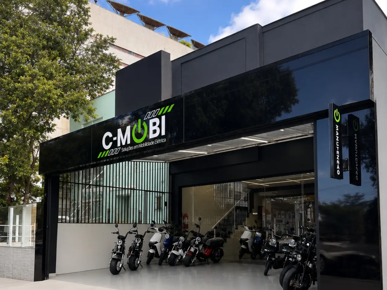 Fachada da loja C-MOBI em Santos